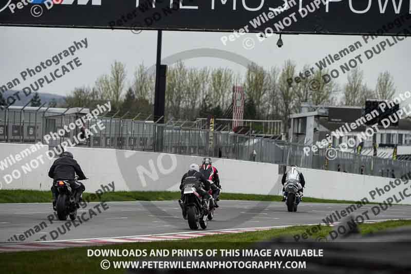 donington no limits trackday;donington park photographs;donington trackday photographs;no limits trackdays;peter wileman photography;trackday digital images;trackday photos